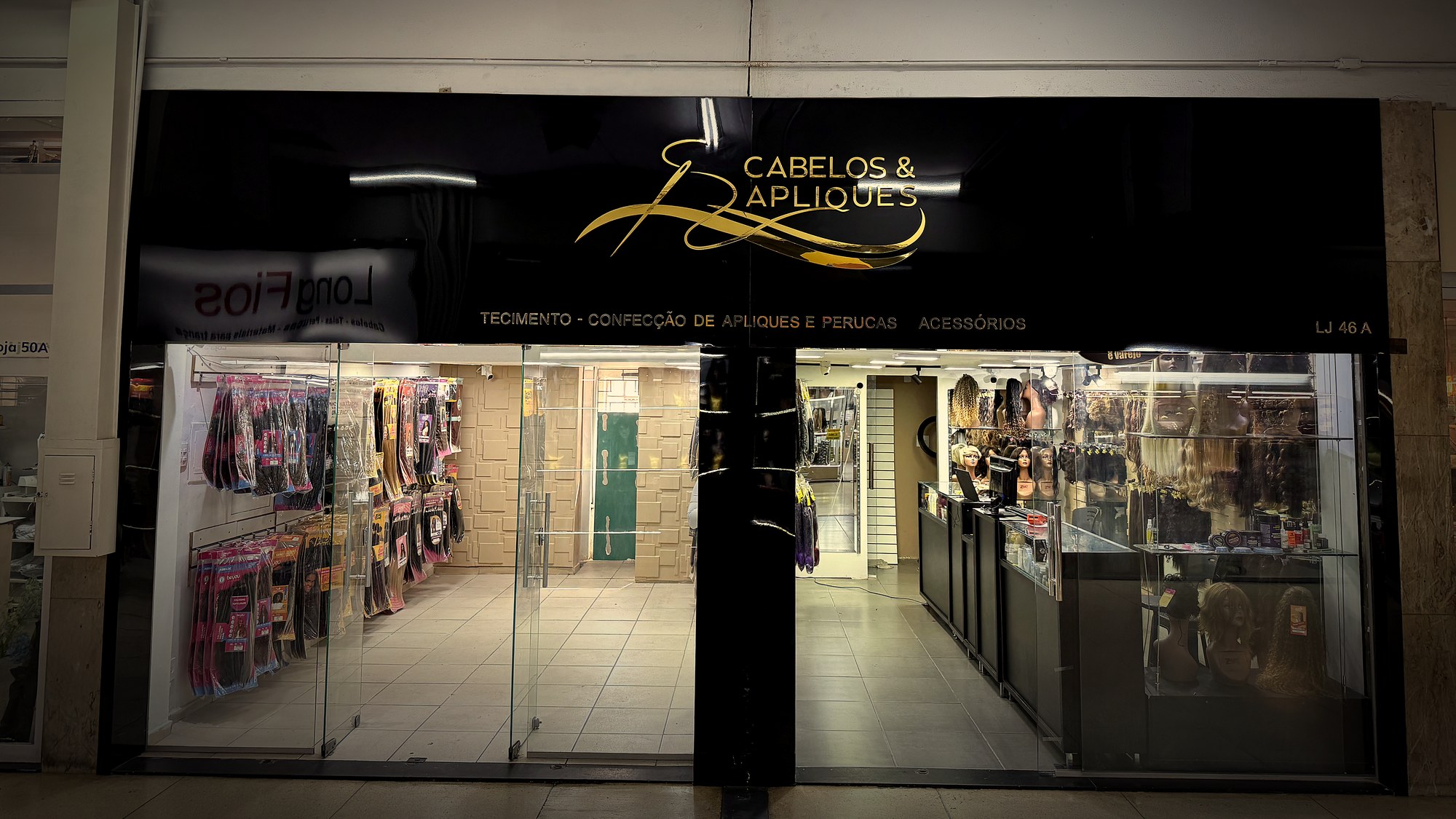 Interior da loja Cabelos & Apliques em Belo Horizonte